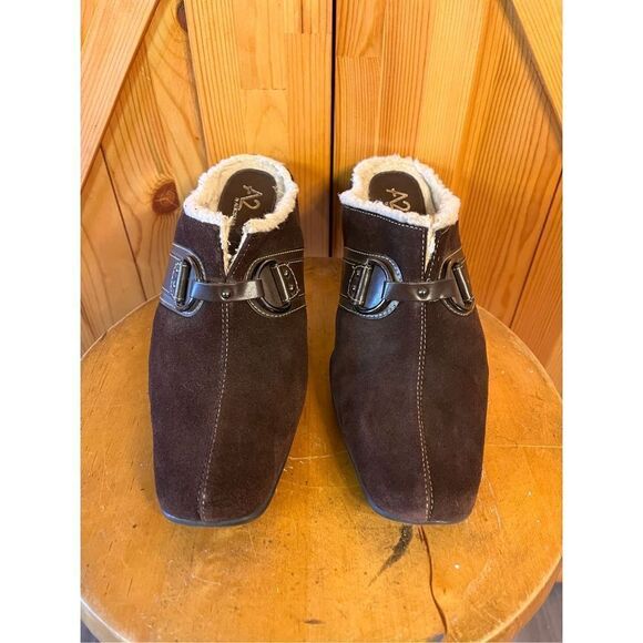 Aerosoles  Snapjack Brown Suede Leather Mule Women’s Size 10B - Picture 2 of 8